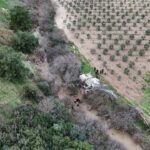 izmirde otomobil dere uzerindeki kopruden gecerken sele kapildi 2 olu 3 53bed44682d3