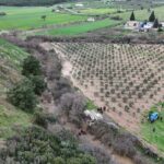 izmirde otomobil dere uzerindeki kopruden gecerken sele kapildi 2 olu 3 c3deece35eb4