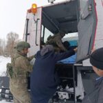 karsta hasta cocuklar paletli aracla saglik ekiplerine ulastirildi 03a04659c3bb