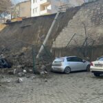 Kastamonu’da istinat duvarı çöktü 4 kastamonuda istinat duvari coktu 3050d80b4f89