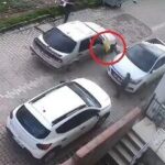 kocaelide otomobilin down sendromlu cocuga carptigi kaza kamerada 3747a2f1a3bd