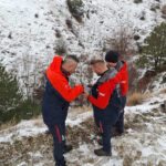 komsusunu 6 parcaya bolup dere yatagina atti 5bc4ba14b8a5