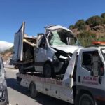 minibusle carpisan kamyonetin surucusu ile oglu oldu a195f00a365c