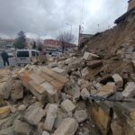 Nevşehir’de tarihi caminin istinat duvarı çöktü; o anlar kamerada 3 nevsehirde tarihi caminin istinat duvari coktu o anlar kamerada 457add4ed113