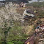 Ordu’da heyelan; 2 ev ve 1 spor tesisi yıkıldı 4 orduda heyelan 2 ev ve 1 spor tesisi yikildi d530eea50202