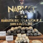 Otomobildeki uyuşturucuyu Hera buldu; 2 şüpheli tutuklandı 2 otomobildeki uyusturucuyu hera buldu 2 supheli tutuklandi 6b9778172f7b