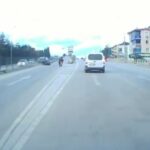 Otomobilin bariyere çarptığı kaza anı kamerada 1 otomobilin bariyere carptigi kaza ani kamerada c2441dd10272