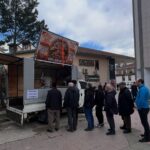 Sevdiği erkekle evlenince lokma dağıttırdı 6 sevdigi erkekle evlenince lokma dagittirdi 253da32d42b1