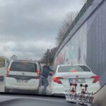 Trafikte otomobilin önünü kesip, saldırı amaçlı araçtan inen sürücüye 180 bin TL ceza 2 trafikte otomobilin onunu kesip saldiri amacli aractan inen surucuye 180 bin tl ceza f8ad6d4c37ed