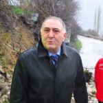 uzerine istinat duvari coken kamyonetinde hayatini kaybetti 71778e15bde1