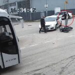 yarali motosiklet surucusune yardim etmek yerine otomobilindeki hasara bakti ece548d8cbcd