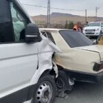 Yolcu minibüsü ile otomobil çarpıştı: 1’i ağır 4 yaralı 5 yolcu minibusu ile otomobil carpisti 1i agir 4 yarali cd58727365ab