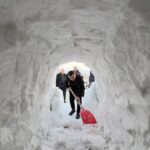 yuksekovada esnaf dukkaninin onune kardan tunel acti 0d66079c1ffb