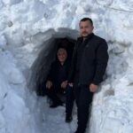 yuksekovada esnaf dukkaninin onune kardan tunel acti f70b66d4333e