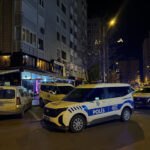 15 yasindaki cocuk hirsizlik yaptigi kafede yakalandi o anlar kamerada 7987c34205cb