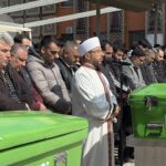 aile ici kavgada oldurulen baba ogul defnedildi 4435a295f1e0