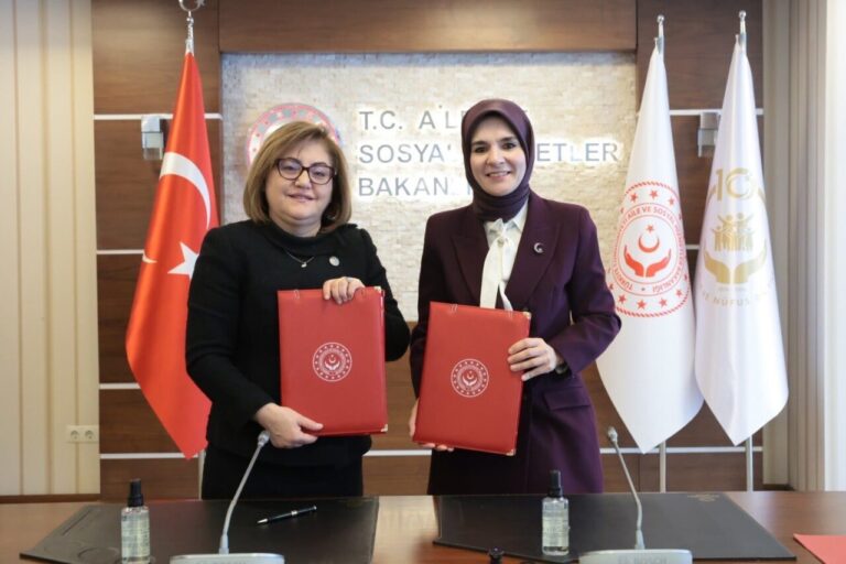 Aile ve Sosyal Hizmetler Bakanlığı ile Gaziantep Büyükşehir Belediyesi arasında iş birliği protokolü