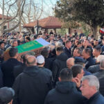 ak partili aksalin babasi son yolculuguna ugurlandi 43256377673b