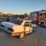 ankarada otomobil ile minibus carpisti 3 yarali a1bab1c3aeae