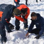 arama kurtarma teknisyenlerine life beep cihaziyla arama kurtarma egitimi ead787a41b39