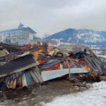 artvinde yangin 1 ev 2 ahir ve 1 ambar kule dondu 739b9181d4be