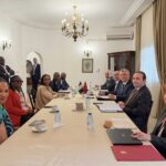 bakan bolat nijeryali mevkidasi oduwole ile bir araya geldi 2a71f1ff79b9