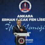 bakan tekin ogrenci ve ogretmenlerle iftarda bir araya geldi f227d25591f4