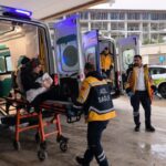 bariyerleri asan otomobil alt yola dustu 1i bebek 4 yarali 7bd1cbdfd747