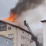 bartinda 4 katli binanin catisi yandi 06b2df246e96