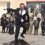 bitliste nevruz programinda protokol uyeleri demir dovdu atesten atladi 44e11a4f4c6e