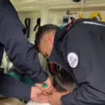 Bulduğu plastik kelepçeyi boynuna bağlayan Esat'ı itfaiye kurtardı 2 buldugu plastik kelepceyi boynuna baglayan esati itfaiye kurtardi b1c5b7b9cc84