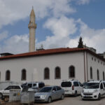 depremde hasar goren tarihi camide 3 yil sonra ilk namaz b8143a95f2a0