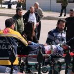 El freni çekilmeyen otomobil, dede ve torunlarını ezdi: 1 ölü, 2 ağır yaralı 11 el freni cekilmeyen otomobil dede ve torunlarini ezdi 1 olu 2 agir yarali b597af1cf113