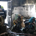 ev ve yanindaki mobilya atolyesi yandi 358097b18fc6