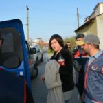 firari hukumlu kapiyi acmayinca jandarma cilingir vasitasiyla iceri girdi 283e20bc64fc