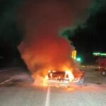 Hareket halindeyken alev alan otomobil yandı 1 hareket halindeyken alev alan otomobil yandi 84beaabd8210