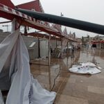 Hatay'da kuvvetli rüzgar; çatılar uçtu, stantlar yıkıldı 2 hatayda kuvvetli ruzgar catilar uctu stantlar yikildi 8ff81ff20009