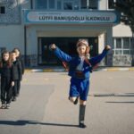 ilkokul ogrencileri canakkale sehitlerini ozel koreografi ile andi fe160045fcef