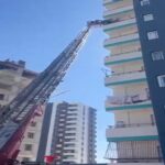 insaat iscisi yangindan bebegiyle kurtardigi babayla bir araya geldi olsa yine yaparim dbd00e6a7fec