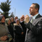 'İrtikap' soruşturmasında gözaltına alınan Tanju Özcan adliyeye sevk edildi (2) 5 irtikap sorusturmasinda gozaltina alinan tanju ozcan adliyeye sevk edildi 2 fea4932046af