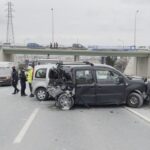 istanbul arnavutkoyde 4 aracin karistigi zincirleme kaza 6 yarali df26310e26c5