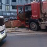 istanbul beylikduzunde tirin carptigi yaya hayatini kaybetti 7abb340d39a4