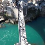 İstanbul - Bosna Hersek'te kültürleri birleştiren Mostar Köprüsü'ne turistlerden yoğun ilgi 2 istanbul bosna hersekte kulturleri birlestiren mostar koprusune turistlerden yogun ilgi a3444ca074ae