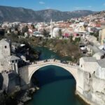 İstanbul - Bosna Hersek'te kültürleri birleştiren Mostar Köprüsü'ne turistlerden yoğun ilgi 3 istanbul bosna hersekte kulturleri birlestiren mostar koprusune turistlerden yogun ilgi ea8af53ff14e