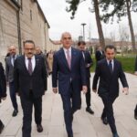 istanbul calinan iki iznik cinisi yillar sonra yeniden turkiyede cf39bb7497ae