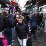 istanbul eminonunde bayram alisverisi yogunlugu 6cfac0840689