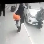 istanbul esenyurtta bayramlik cikolata ve kiyafet calan supheliler kamerada ab7dcb1b0a30