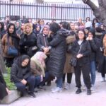 istanbul fatihte bosanma asamasindaki esi tarafindan oldurulen kadin son yolculuguna ugurlandi fb0e212fcb91