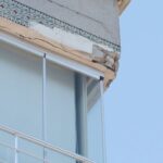 istanbul gungorende binadan dusen beton parcalari otomobillere zarar verdi af15011b9bee