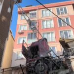 istanbul kagithanede yokustan kayan kamyonu durdurmak istedi 5 metreden duserek oldu o anlar kamerada ek goruntuyle 0d4be083e879
